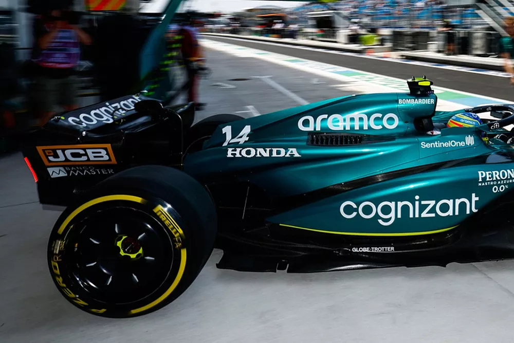 Aston Martin Honda image