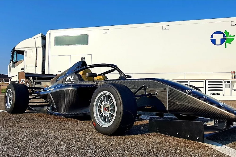 Carro F4 Brasil