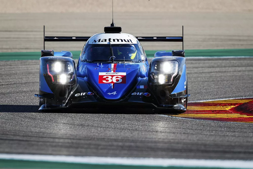 #36 Alpine A480 LMP1: Andr&eacute; Negr&atilde;o, Nicolas Lapierre, Matthieu Vaxiviere