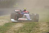 VIDEO: Tsunoda sufre un fuerte accidente en la clasificaci&oacute;n en Hungr&iacute;a