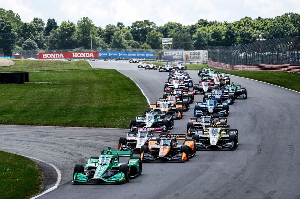 Alex Palou, Chip Ganassi Racing Honda, Patricio O'Ward, Arrow McLaren Chevrolet, David Malukas, Meyer Shank Racing Honda, Colton Herta, Andretti Global w/ Curb-Agajanian Honda, Scott McLaughlin, Team Penske Chevrolet, Marcus Ericsson, Andretti Global Honda, start