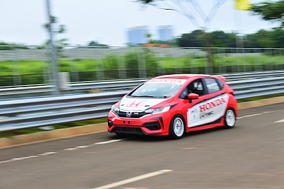 BSD City Grand Prix: Alvin Bahar rengkuh pole 1600 Max