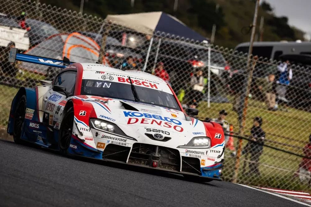 #39 DENSO KOBELCO SARD GR Supra