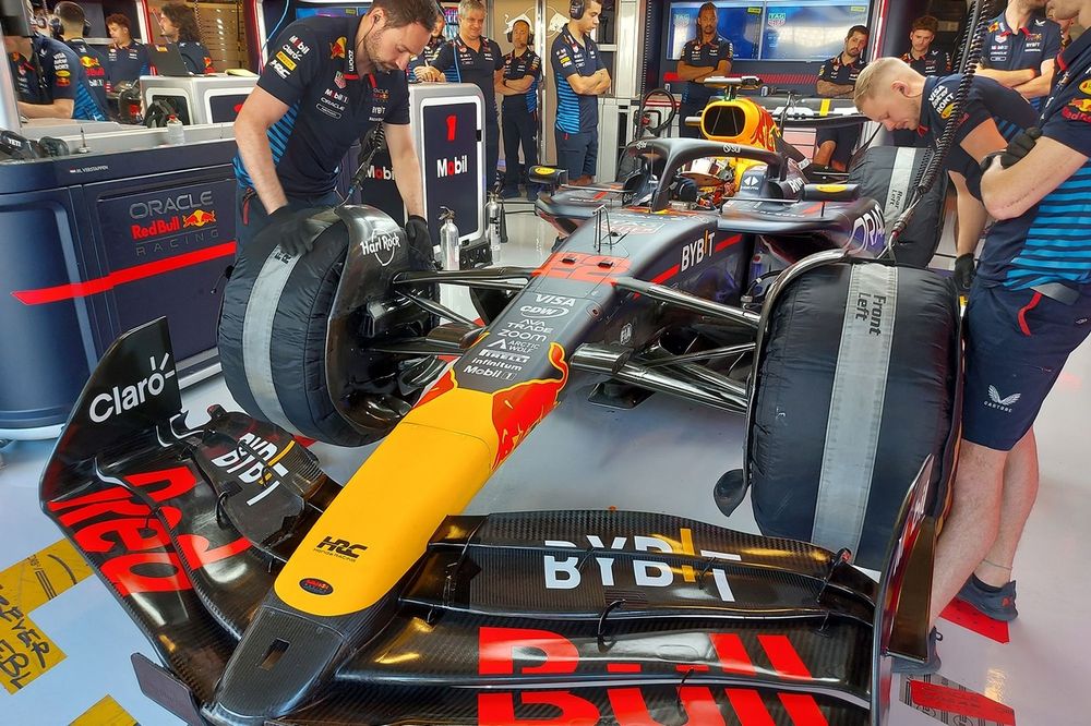 角田裕毅、レッドブルのマシンでテスト開始！ カーナンバー22の