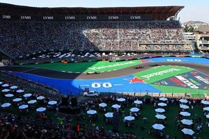 F1 GP México 2025: Verstappen lidera la FP2, Colapinto 18°