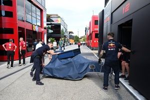 F1: Tsunoda largará do pitlane em Ímola  devido aos danos do acidente de sábado