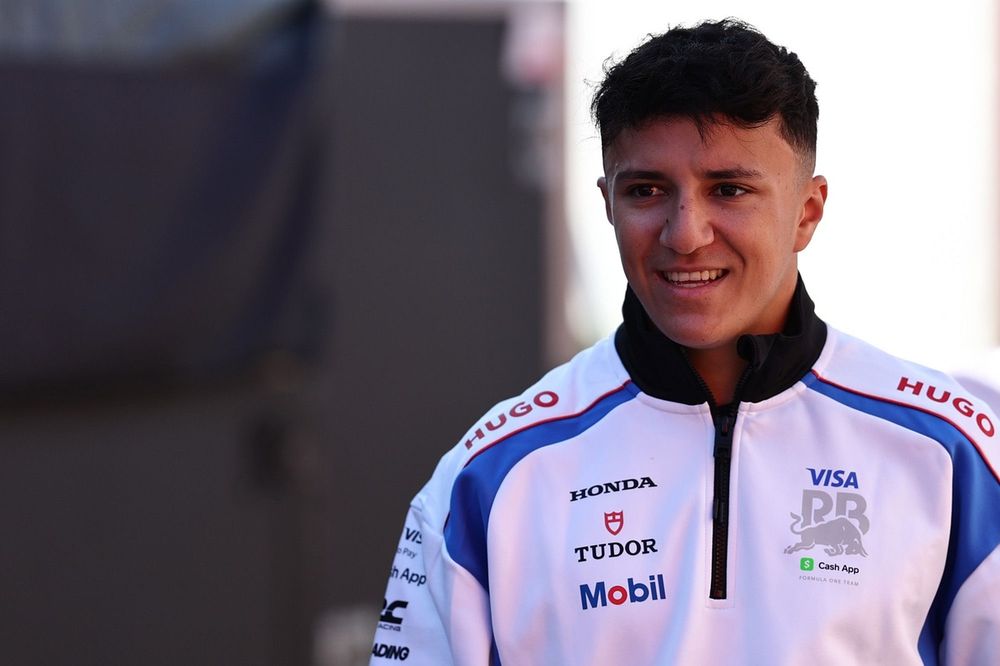 Isack Hadjar Esclarece Posição sobre Vaga na Red Bull em 2026 e Espera Conversas com Marko em Breve