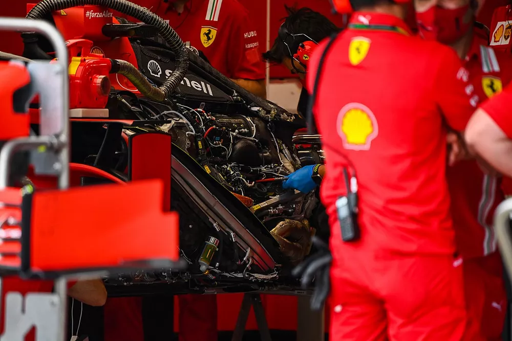 Ferrari met de SF1000 motor