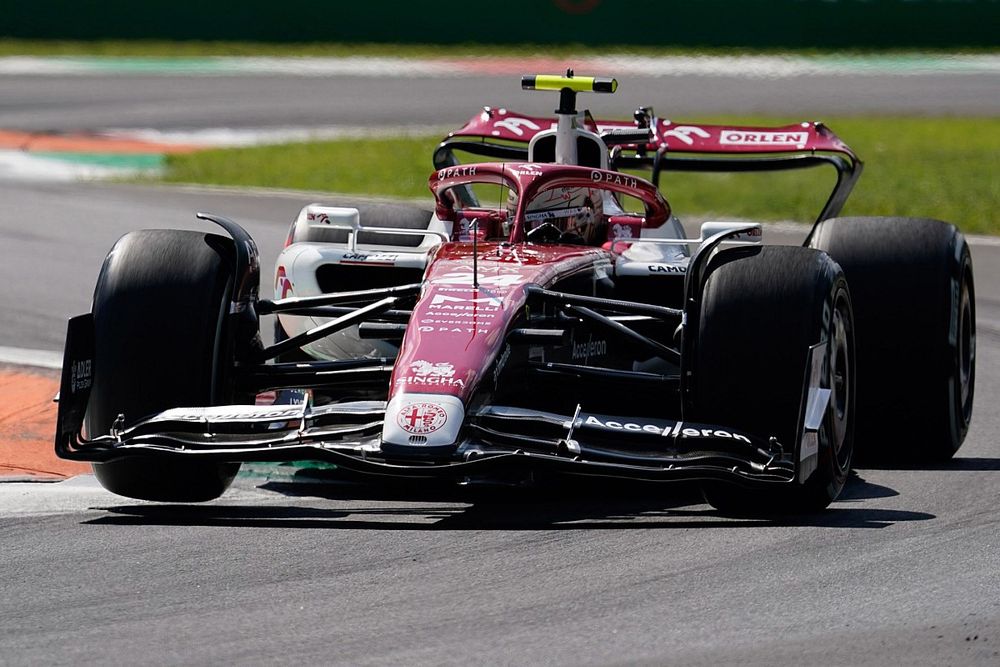 Zhou Guanyu, Alfa Romeo C42