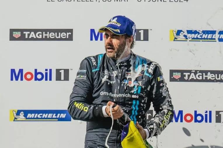 Marcelo Tomasoni celebra vit&oacute;ria na etapa de Paul Ricard