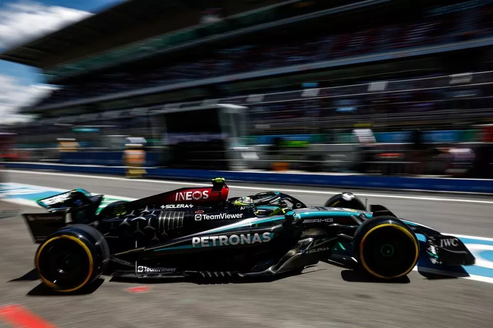 Lewis Hamilton, Mercedes F1 W15, leaves the garage