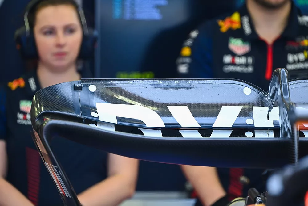 Red Bull Racing RB19, detalle del aler&oacute;n trasero