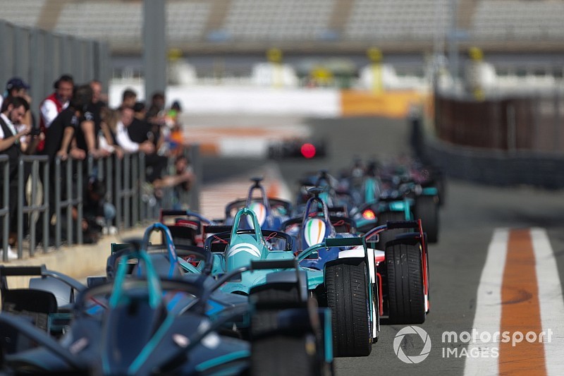 7 női versenyző tesztelhet a Formula E-ben