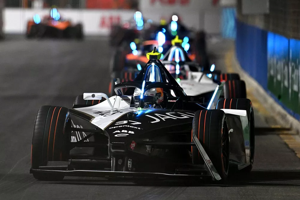 Nick Cassidy, Jaguar TCS Racing, Jaguar I-TYPE 6