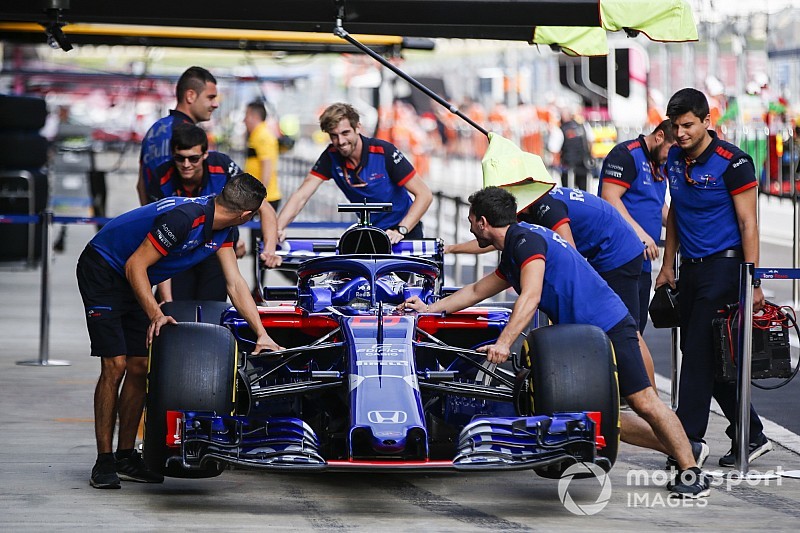 Пілоти Toro Rosso отримають штрафи у Росії через заміну двигунів Honda