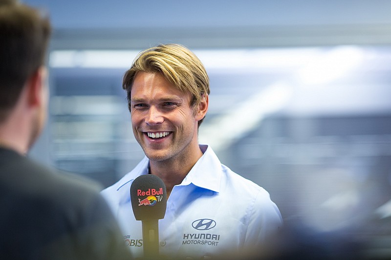 Türkiye WRC: Heyecan dolu ilk etapta Mikkelsen lider, Ogier kaza yaptı