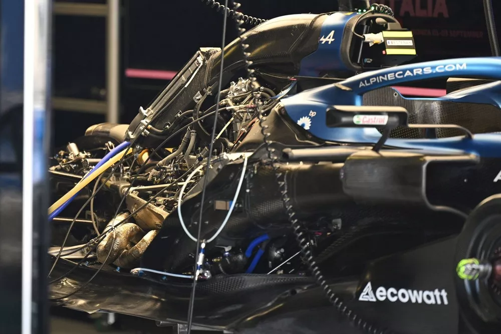 Alpine A523 detalle del motor