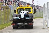 Hamilton na czele, wypadek Russella