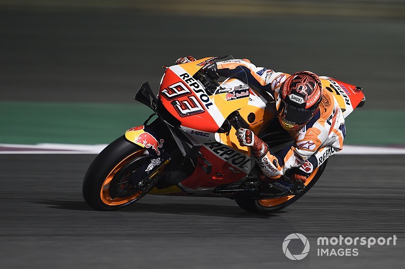 MotoGP, Losail, Libere 2: Marquez mostruoso, Rossi sprofonda 17esimo