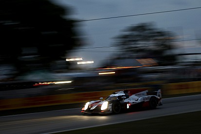 Vídeo: vive la vuelta de récord de Alonso en Sebring desde dentro del coche