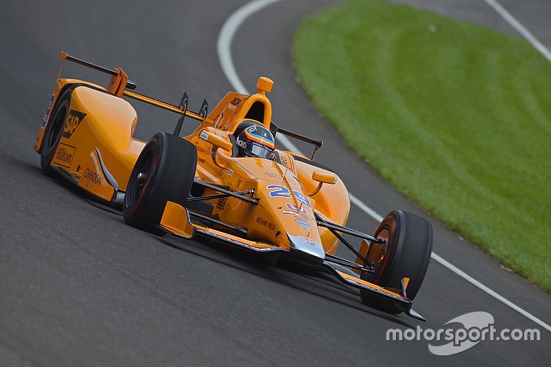 Alonso, à 365 km/h en virage :