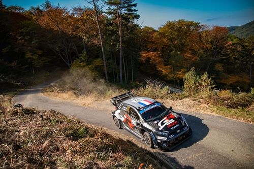 WRC Japón: Ogier supera a Evans y lleva la pelea por el título hasta el final