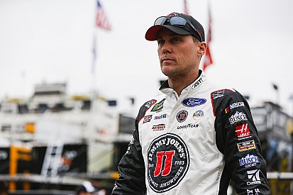 Kevin Harvick leads Talladega practice with 204mph lap