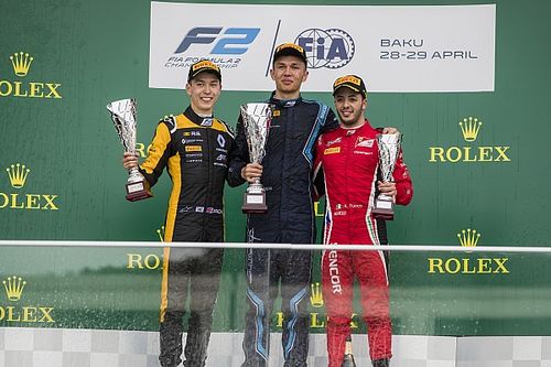 Albon sobrevive al caos para ganar en la F2