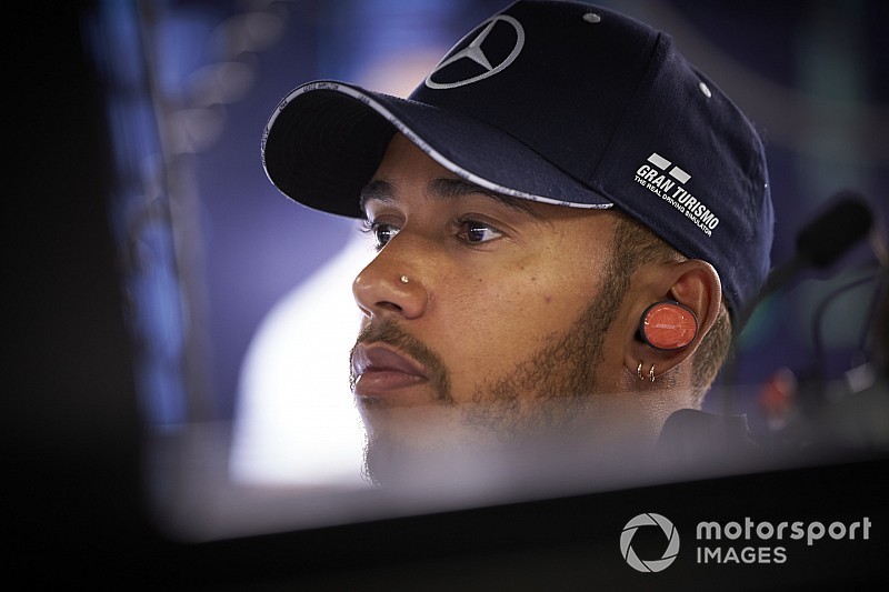 Vettel 30 pontos hátrányból várhatja a Szingapúri Nagydíjat Hamilton ellen