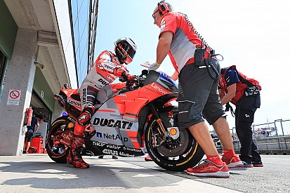 Lorenzo, el más rápido en el test de Misano