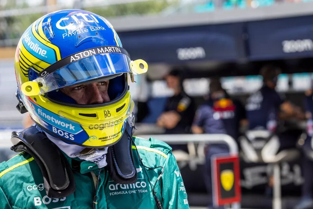 Fernando Alonso, Aston Martin F1 Team 