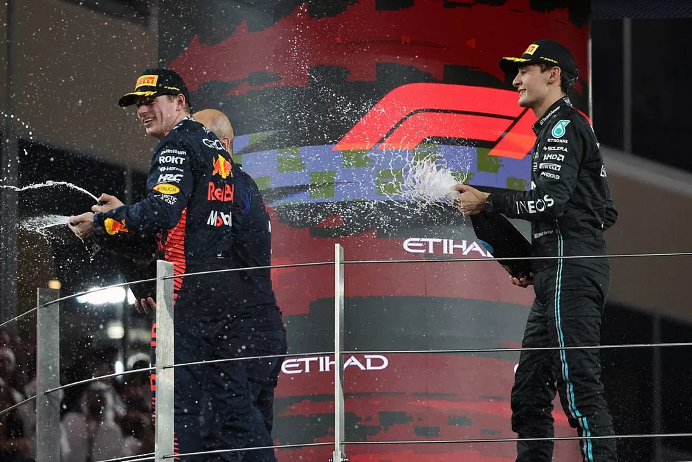 Max Verstappen, Red Bull Racing, George Russell, Mercedes-AMG
