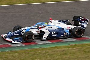 Alex Palou, en primera l&iacute;nea en su estreno en Suzuka