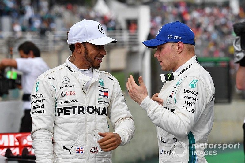 Lewis Hamilton, Mercedes AMG F1 and Valtteri Bottas, Mercedes AMG F1 in Parc Ferme 