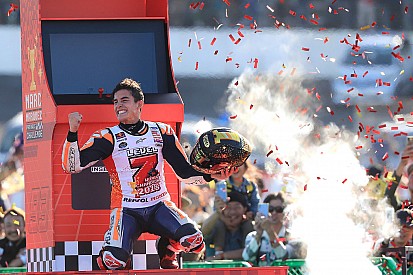 Маркес досрочно стал чемпионом MotoGP после падения Довициозо