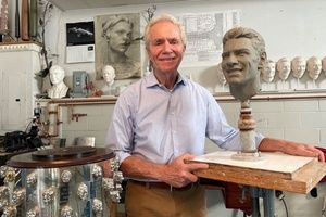 Cómo se hizo el mayor trofeo de la IndyCar tras un desastre natural