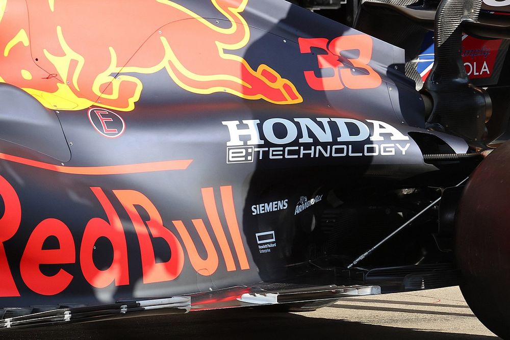 Red Bull Racing RB16B detail