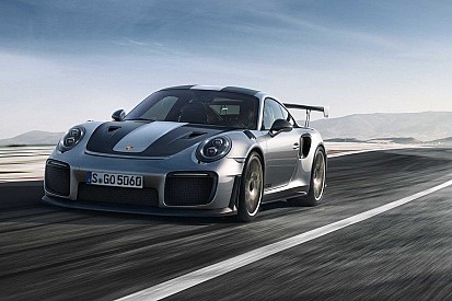 Новий Porsche 911 GT2 RS вразив прискоренням до 300 км/год