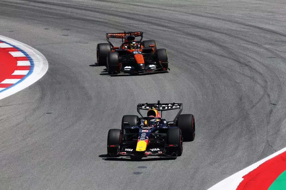 Max Verstappen, Red Bull Racing, Oscar Piastri, McLaren