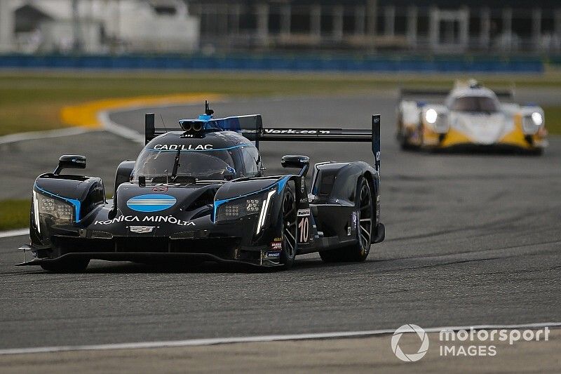 #10 Wayne Taylor Racing Cadillac DPi-V.R. Cadillac DPi, DPi: Renger Van Der Zande, Ryan Briscoe, Scott Dixon, Kamui Kobayashi