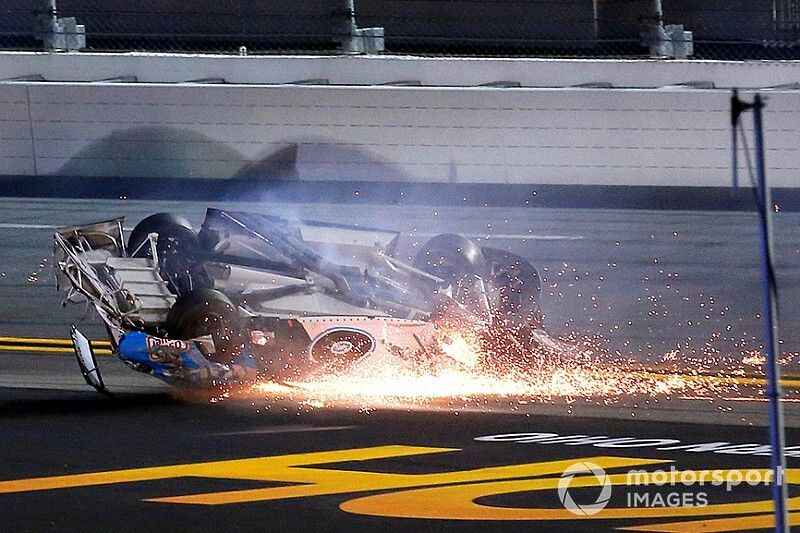 Ryan Newman, Roush Fenway Racing, Ford Mustang, crash