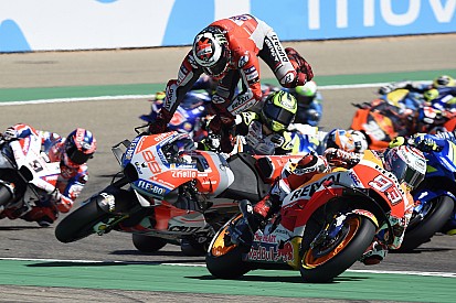 Lorenzo: “Solo espero que Márquez se disculpe y que no me lo vuelva a hacer”