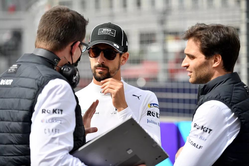 Lucas di Grassi, Venturi Racing, Jerome d'Ambrosio, director del equipo, ROKiT Venturi Racing en la parrilla
