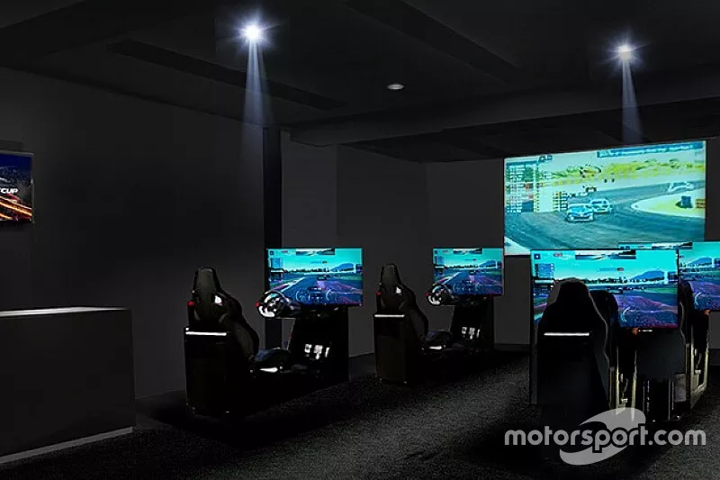 『e-Motorsports Studio』