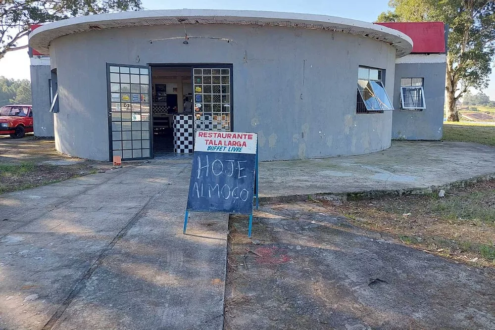 Restaurante Tala Larga em Tarum&atilde;
