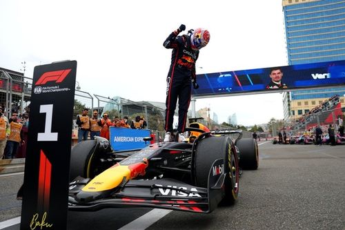 ANÁLISE F1: Por que Singapura é 'teste de fogo' para considerar penta de Verstappen em 2025?