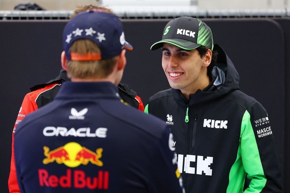 Max Verstappen, Red Bull Racing, Gabriel Bortoleto, Sauber