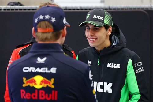 F1 - Verstappen e Bortoleto relembram encontro no kart: "Ainda rimos disso"