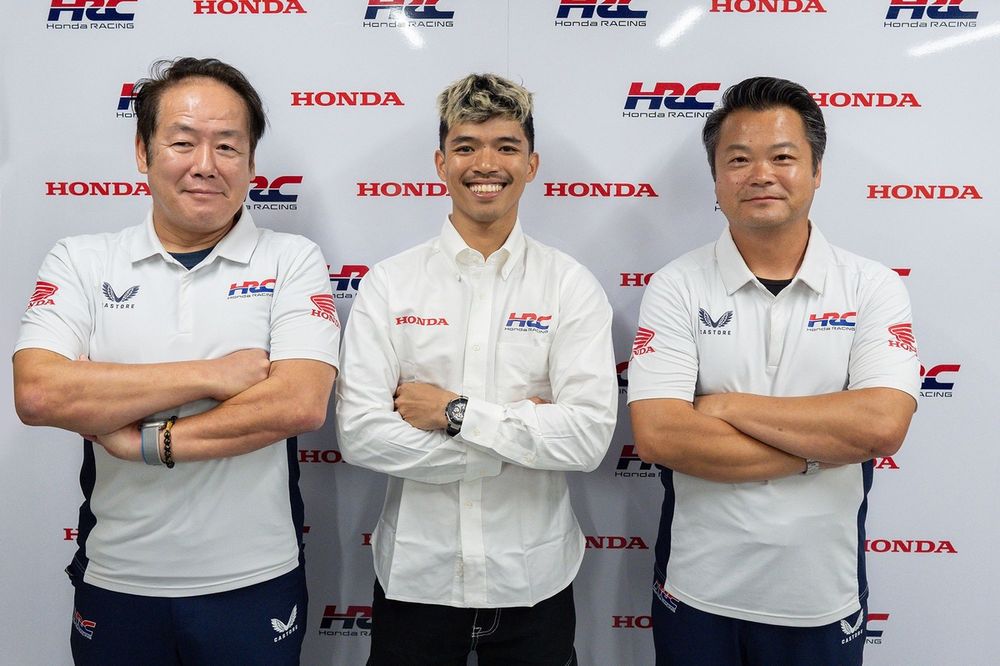 Yuzuru Ishikawa, HRC Executive Director, Somkiat Chantra, Taichi Honda, HRC General Manager