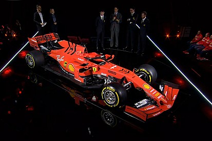 Ferrari SF90: confermato il rosso opaco, in livrea ora c'è anche il grigio scuro